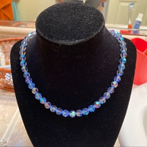 Handcrafted sparkly necklace with round Swarovski crystal beads - Picture 3 of 6